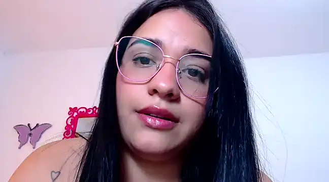 Snapshot of SaraBlosson chatting on March 2025 03:28:02 PM SaraBlosson online show from March 2025 03:28:02 PM