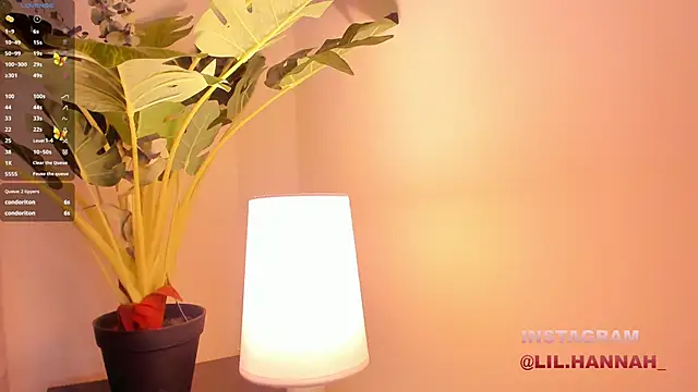 lil hanna18 online show from December 2024 01:53:02 PM