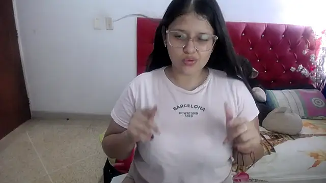 Snapshot of angel_barbie_1 chatting on May 2026 02:56:01 PM angel barbie 1 online show from May 2026 02:56:01 PM