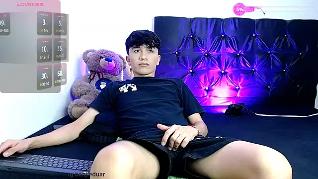 benji hoter online show from November 2025 10:10:02 PM