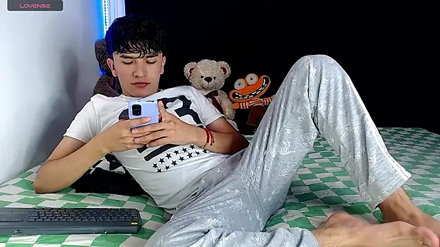 benji hoter online show from February 2026 11:03:02 PM