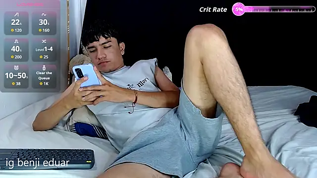 Snapshot of benji_hoter chatting on May 2026 07:20:02 PM benji hoter online show from May 2026 07:20:02 PM