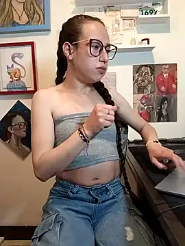 Snapshot of milena_23x chatting on December 2024 03:55:02 AM milena 23x online show from December 2024 03:55:02 AM