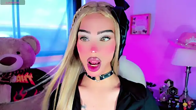 dollswit01 online show from January 2025 05:16:02 PM