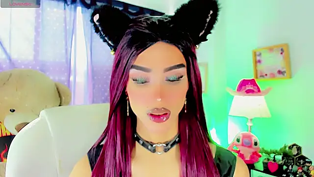 dollswit01 online show from February 2025 01:25:01 PM