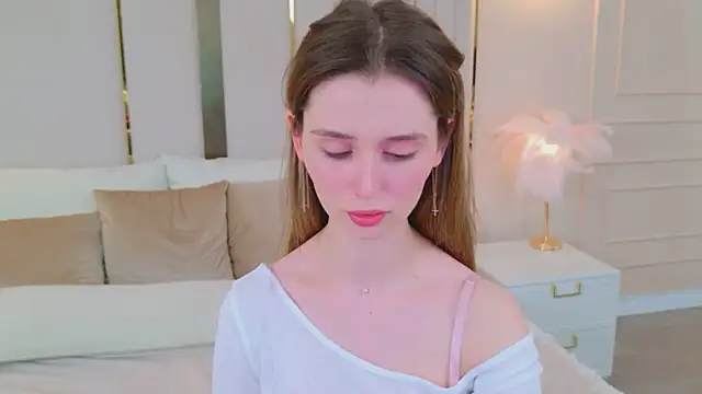 Snapshot of MarybethSnow chatting on April 2026 05:04:02 PM MarybethSnow online show from April 2026 05:04:02 PM