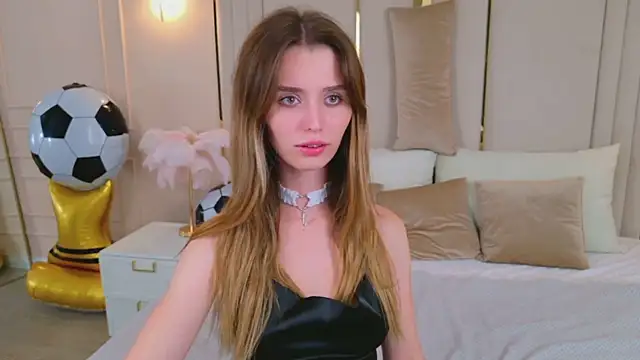 Snapshot of MarybethSnow chatting on July 2026 05:17:02 PM MarybethSnow online show from July 2026 05:17:02 PM