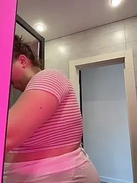 Snapshot of SuzieMurray chatting on February 2026 08:18:02 AM SuzieMurray online show from February 2026 08:18:02 AM