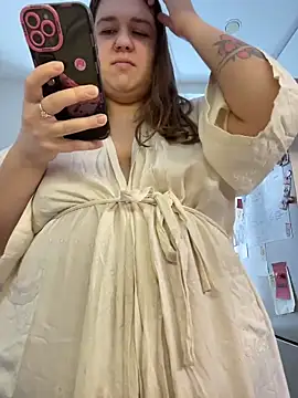 Snapshot of SuzieMurray chatting on February 2026 08:24:02 AM SuzieMurray online show from February 2026 08:24:02 AM