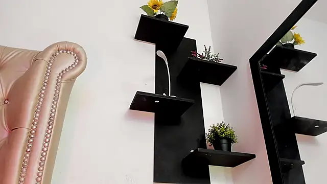 AlexaFoxy18 online show from December 2024 09:36:02 AM