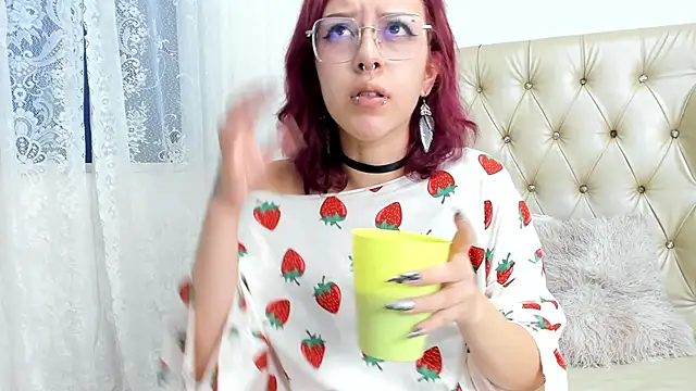 AlexaFoxy18 online show from March 2025 05:03:02 AM