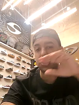 Snapshot of FABINHOSEOAU chatting on November 2025 10:20:02 PM FABINHOSEOAU online show from November 2025 10:20:02 PM