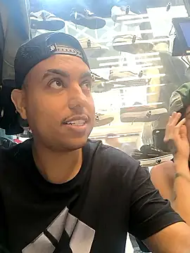 Snapshot of FABINHOSEOAU chatting on January 2026 05:27:02 PM FABINHOSEOAU online show from January 2026 05:27:02 PM