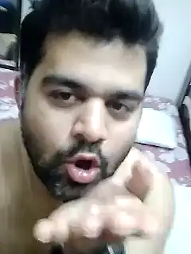 Snapshot of Happyman300 chatting on November 2025 09:32:01 PM Happyman300 online show from November 2025 09:32:01 PM