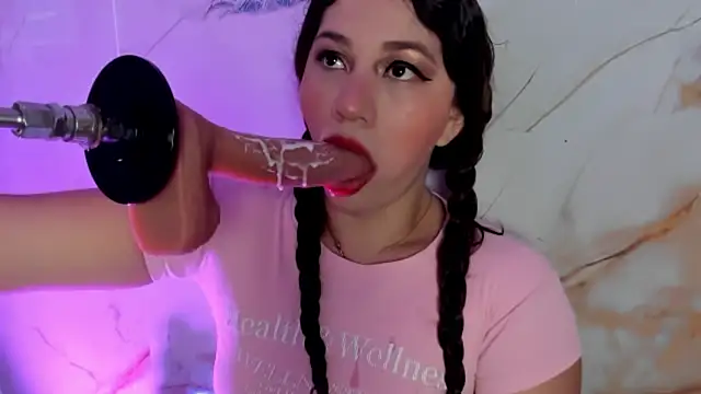 Snapshot of hade_cute chatting on December 2025 05:32:01 PM hade cute online show from December 2025 05:32:01 PM