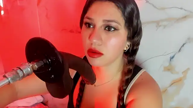 Snapshot of hade_cute chatting on February 2026 01:22:02 PM hade cute online show from February 2026 01:22:02 PM