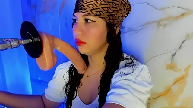 hade cute online show from April 2026 04:40:01 PM