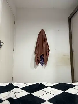 Snapshot of Maduanne chatting on February 2025 03:08:02 AM Maduanne online show from February 2025 03:08:02 AM