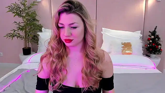 Snapshot of HelenaMorgan chatting on December 2024 03:35:01 PM HelenaMorgan online show from December 2024 03:35:01 PM