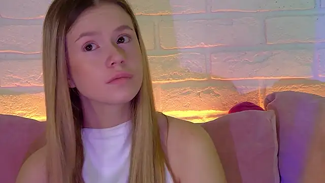 MilanaBalmain online show from November 2025 04:51:01 AM