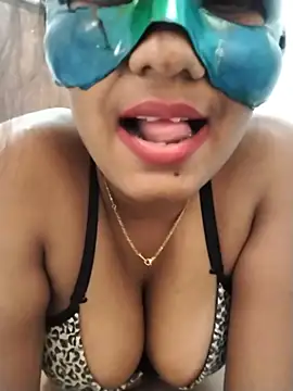 Snapshot of Zaraangle chatting on June 2026 11:46:02 AM Zaraangle online show from June 2026 11:46:02 AM
