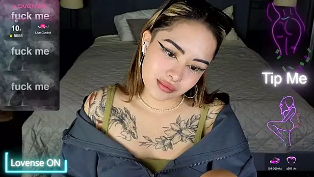 baby  kim online show from November 2025 05:22:02 AM