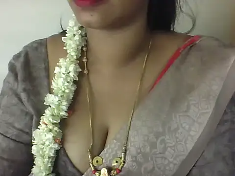 Sexy-Shalinii online show from May 2026 02:26:01 PM