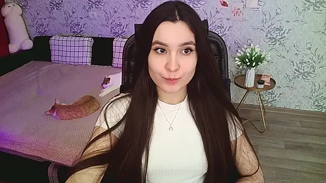 Snapshot of annie_shine chatting on December 2024 07:28:02 AM annie shine online show from December 2024 07:28:02 AM