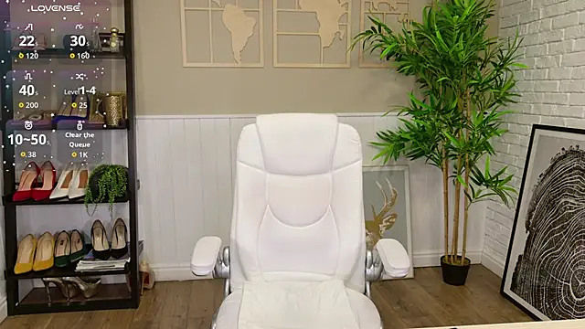 LadyLeea online show from November 2025 04:36:01 AM