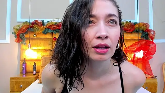 Snapshot of adarussell chatting on January 2025 02:08:02 PM adarussell online show from January 2025 02:08:02 PM