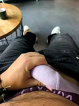 cricrimsBarcelona online show from December 2025 08:00:02 AM