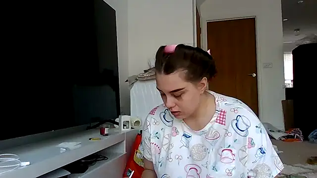 Krystal Tx online show from May 2026 09:39:01 AM