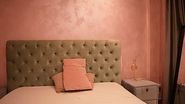 LucyWilow online show from February 2026 05:34:02 AM