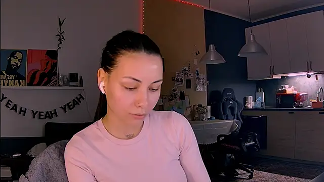 valorant girl online show from February 2026 02:56:02 PM