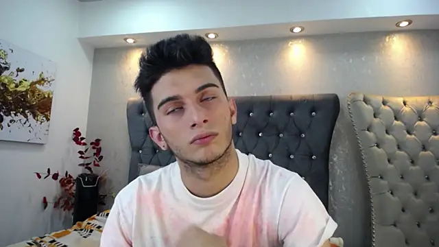 Snapshot of MrWilliseo chatting on February 2025 08:08:02 PM MrWilliseo online show from February 2025 08:08:02 PM