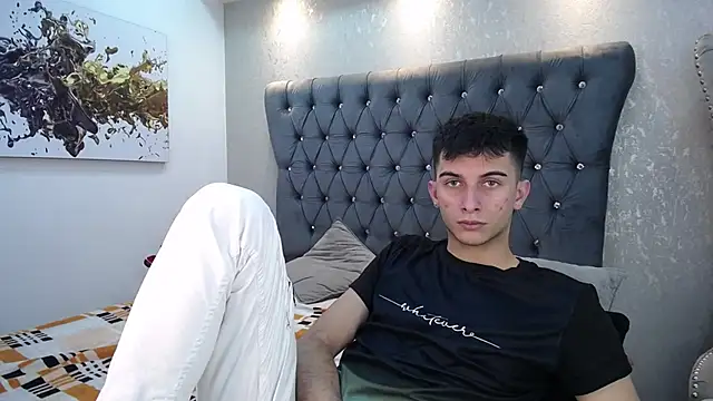 Snapshot of MrWilliseo chatting on February 2025 10:36:02 PM MrWilliseo online show from February 2025 10:36:02 PM