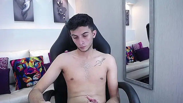 Snapshot of MrWilliseo chatting on March 2025 10:49:02 PM MrWilliseo online show from March 2025 10:49:02 PM