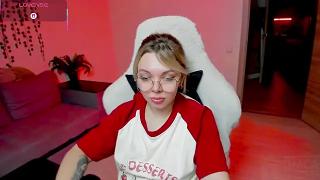 whoa-hoa-hoa-hoa-hoa online show from November 2025 02:28:01 PM