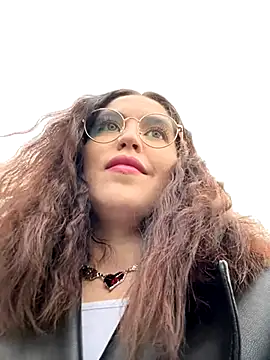 meow girl online show from November 2025 10:59:01 AM