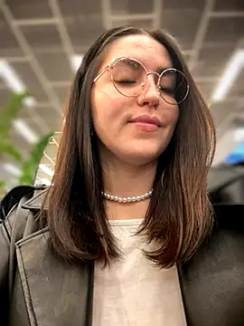 meow girl online show from November 2025 08:59:02 AM