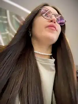 meow girl online show from March 2026 01:44:02 PM