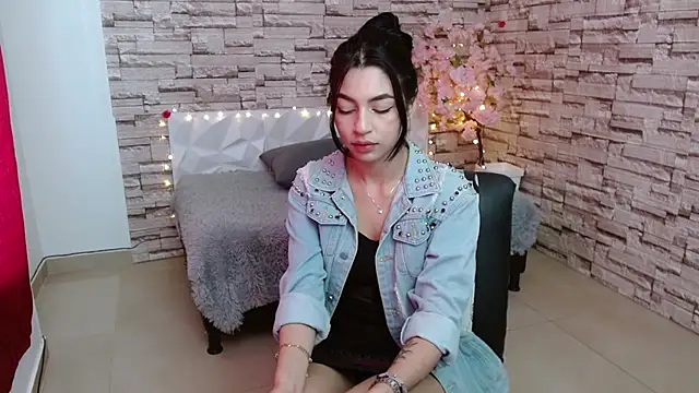 Vanse lust online show from December 2024 04:58:01 PM