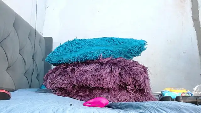 imtiffany w online show from February 2025 04:05:02 PM