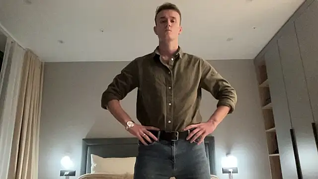 cute mark online show from November 2025 05:48:02 PM