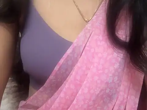 Snapshot of _FluffyHxney_ chatting on December 2024 09:00:02 PM FluffyHxney online show from December 2024 09:00:02 PM