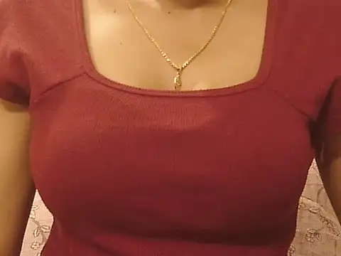 Snapshot of _FluffyHxney_ chatting on October 2025 04:29:02 PM FluffyHxney online show from October 2025 04:29:02 PM