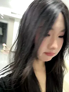 xyebobs online show from November 2025 01:13:01 PM