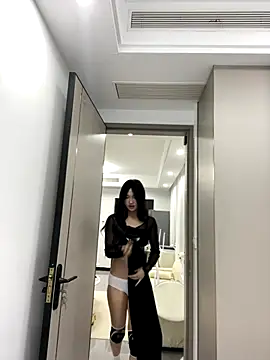 xyebobs online show from November 2025 03:25:01 PM