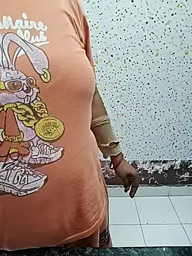 milf-kaira online show from January 2025 04:04:02 AM