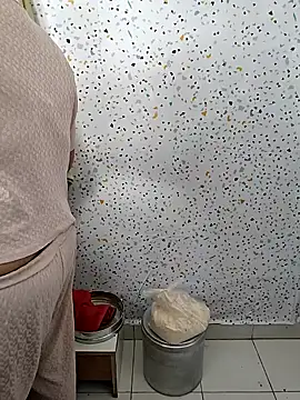 milf-kaira online show from January 2025 05:02:02 AM